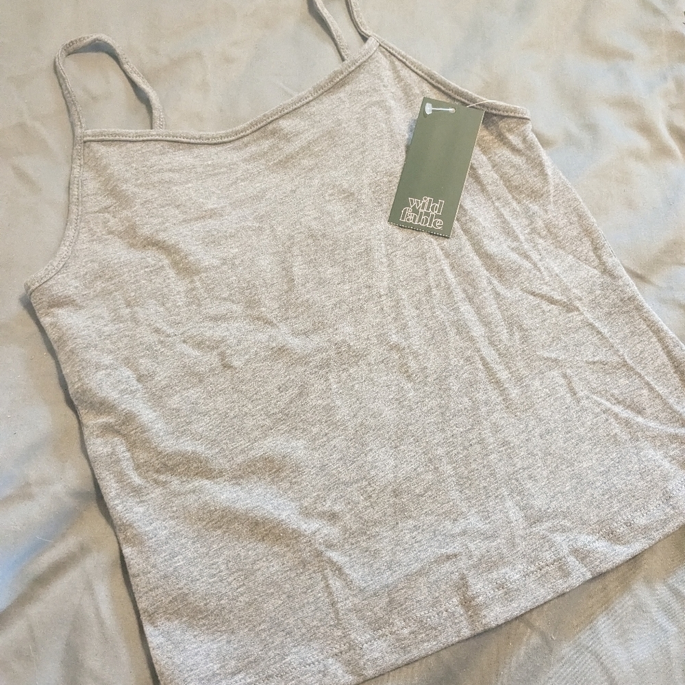 ☀️10/$15☀️ NWT wild fable grey spaghetti strap crop top size small